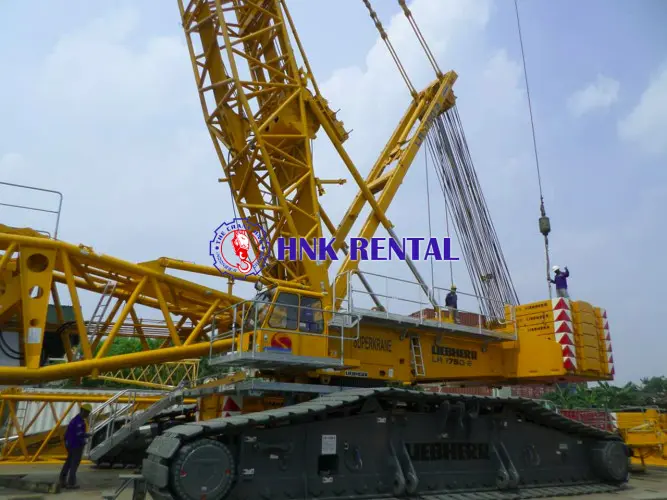  Sewa Unic Crane  kebomas gresik